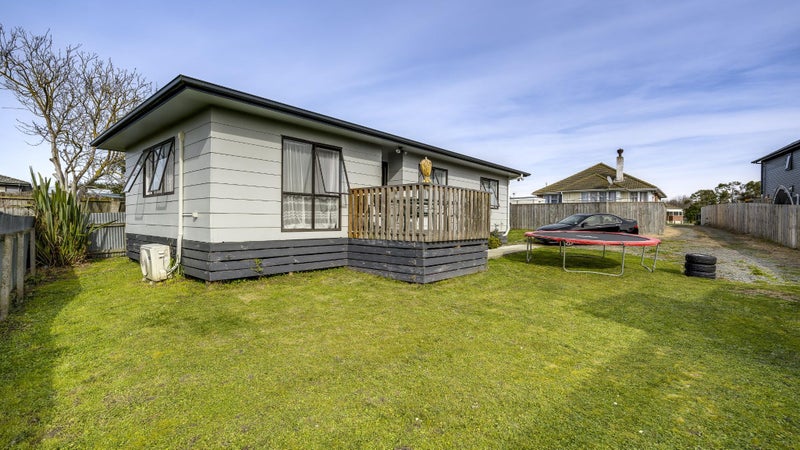 1222 Cunningham Crescent, Mayfair, Hastings - Carousel 1