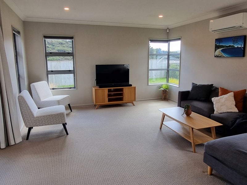 46 Staithes Drive North, Whitby, Porirua - Carousel 2