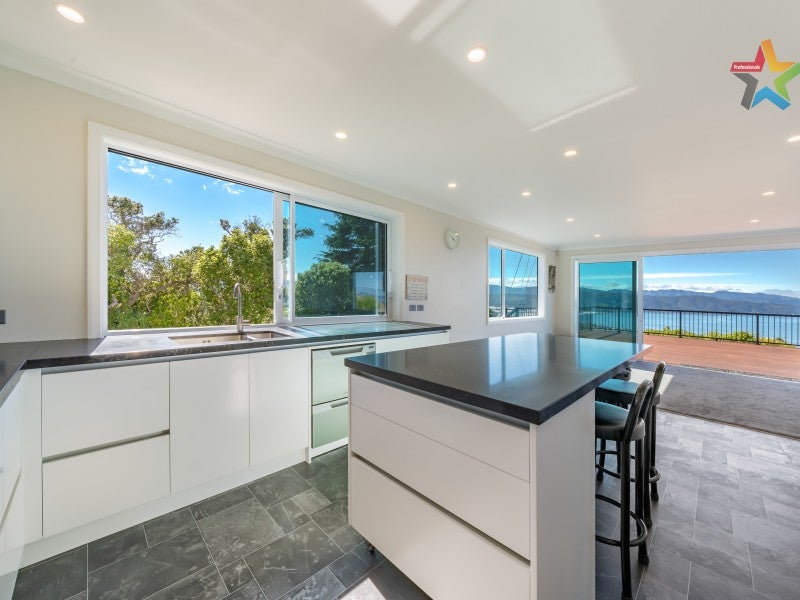 54 Akatea Road, Korokoro, Lower Hutt - Carousel 1