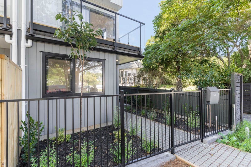 3/39 Kervil Avenue, Te Atatu Peninsula, Auckland - Carousel 2