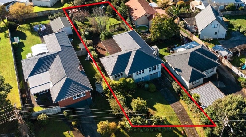 88 Target Road, Totara Vale, Auckland - Carousel 2