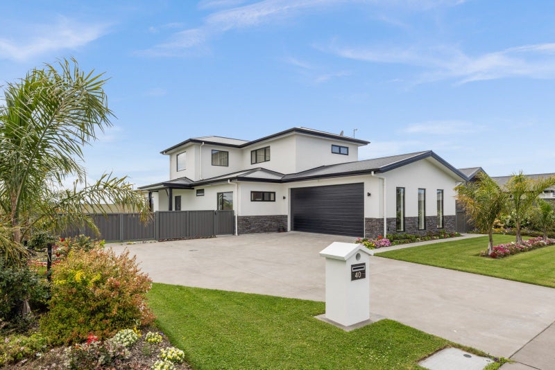 40 Pelorus Avenue, Poraiti, Napier - Carousel 1