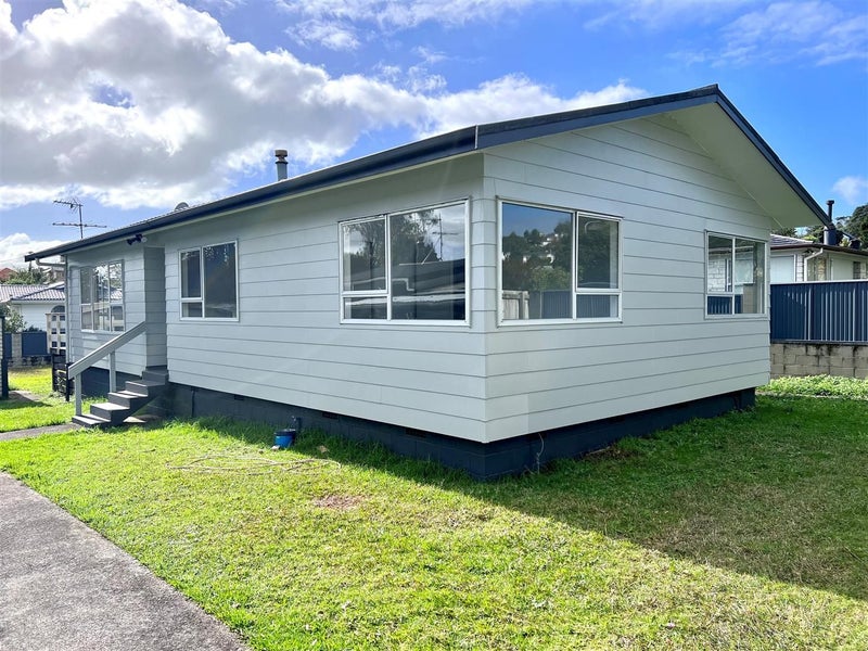 5 John F Kennedy Place, Glen Eden, Auckland - Carousel 2