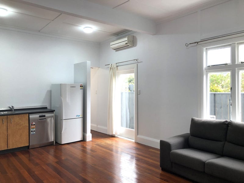 90 Rintoul Street, Newtown, Wellington - Carousel 2