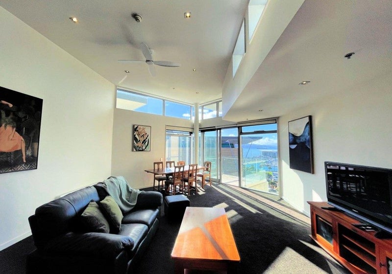 8C/82 Cable Street, Te Aro, Wellington - Carousel 1