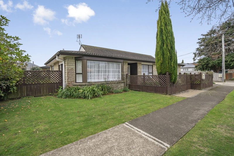 2/38 Garden Road, Avalon, Lower Hutt - Carousel 1