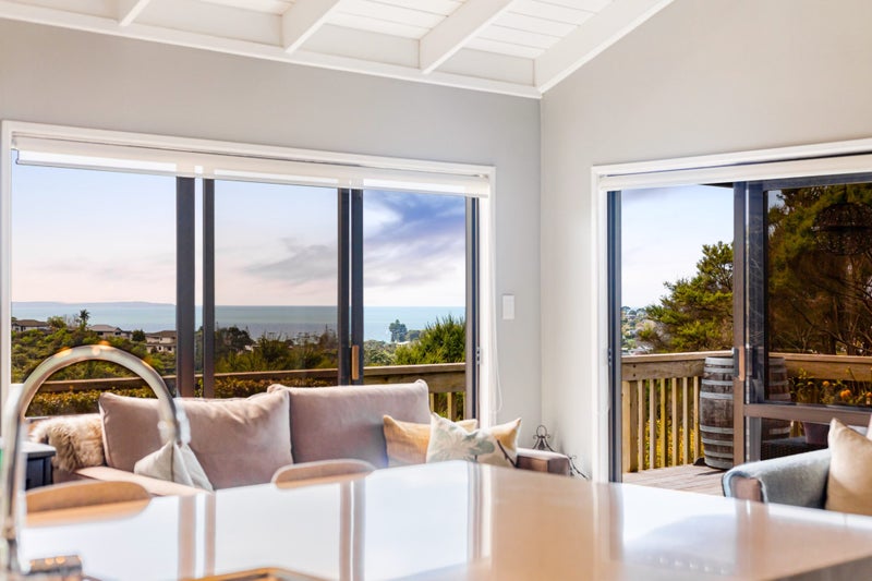 15 Moorgreen Heights, Torbay, Auckland - Carousel 2