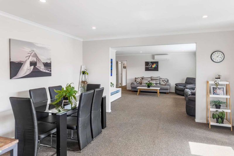 35 Hamlet Street, Stratford - Carousel 2