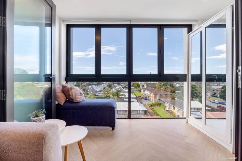 406/82 Jellicoe Road, Panmure, Auckland - Carousel 1