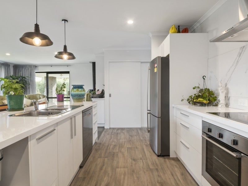 6 Harvard Road, Burleigh, Blenheim - Carousel 2