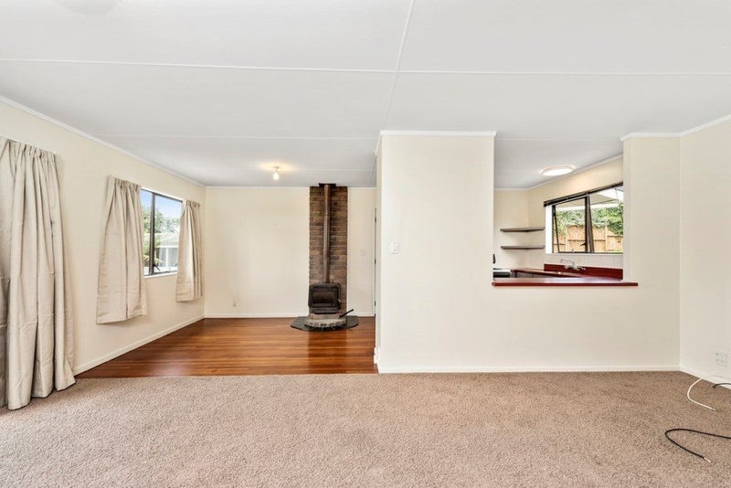 12B Seaview Road, Otumoetai, Tauranga - Carousel 2