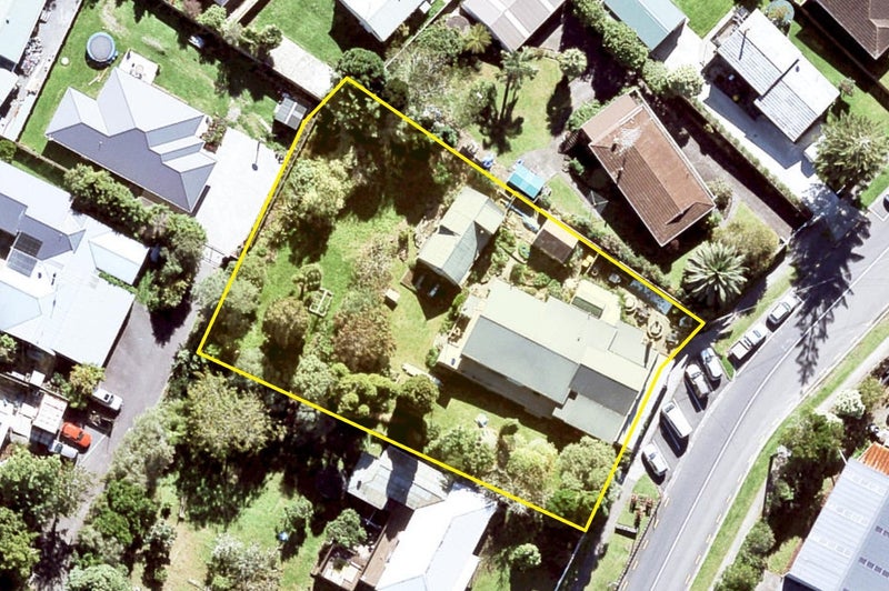 22 School Road, Morningside, Auckland - Carousel 1
