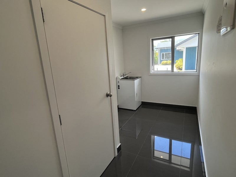 40 Joseph Street, West End, Palmerston North - Carousel 26