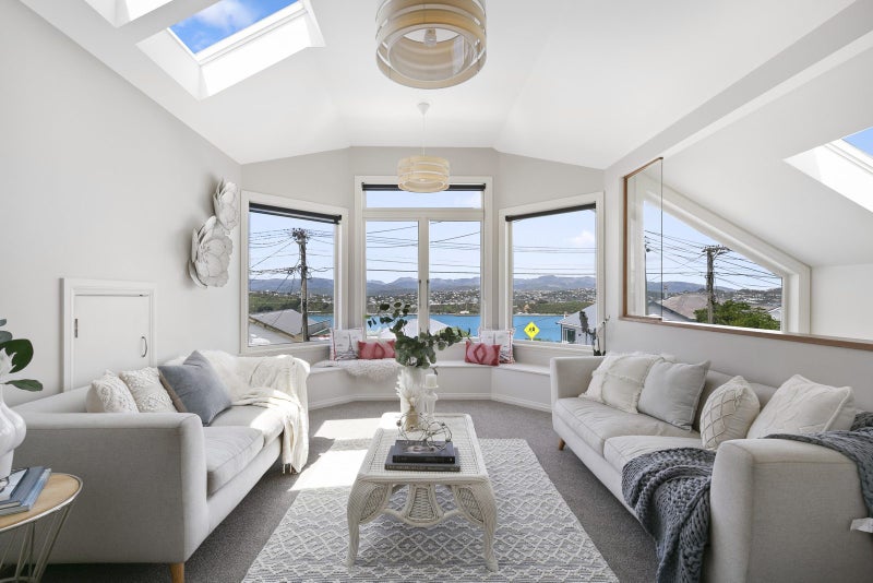 66 Overtoun Terrace, Hataitai, Wellington - Carousel 2