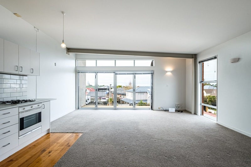 6/1 Wiggins Street, Sumner, Christchurch - Carousel 2