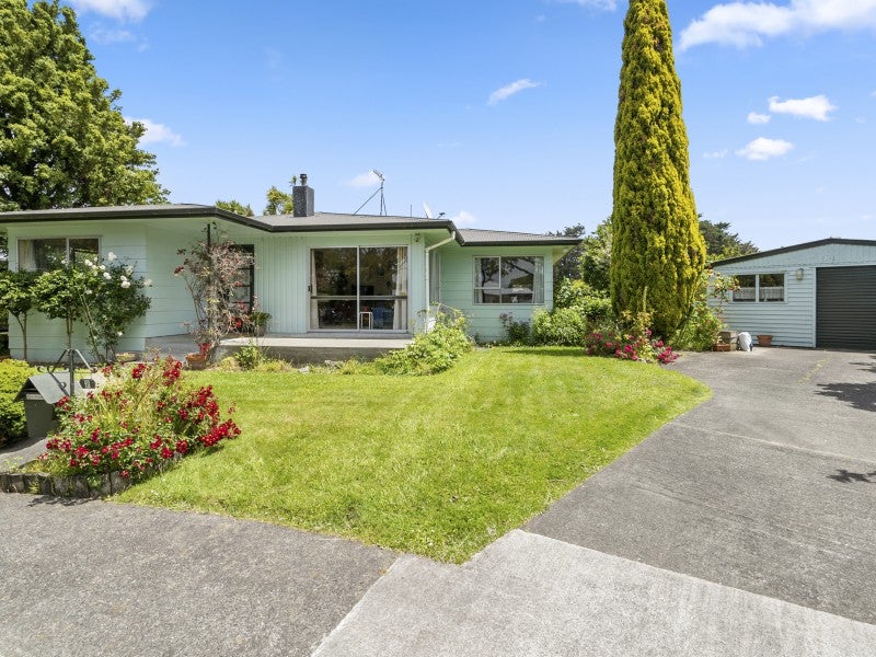7 Otira Place, Awapuni, Palmerston North - Carousel 1