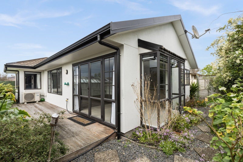 806A Grove Road, Mayfair, Hastings - Carousel 13