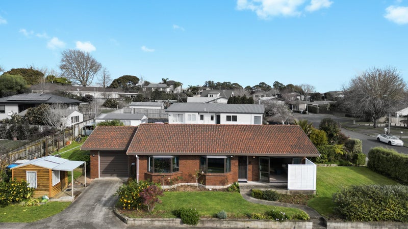 25 Cromwell Drive, Fitzroy, Hamilton - Carousel 1