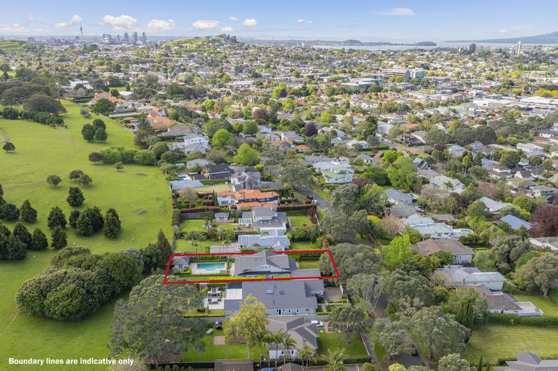 39 Maungakiekie Avenue, Greenlane, Auckland - Carousel 39
