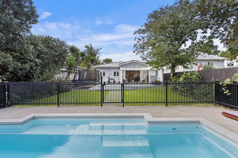 30 Lambeth Road, Mount Eden, Auckland - Carousel 2