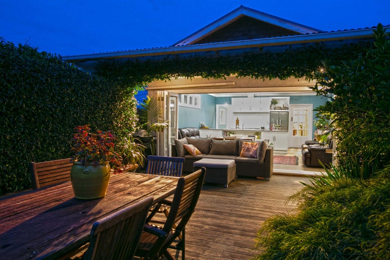 76 BARRETT ST, Westown, New Plymouth  - Carousel 28
