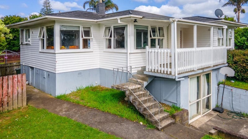 81 Ennis Avenue, Pakuranga Heights, Auckland - Carousel 1