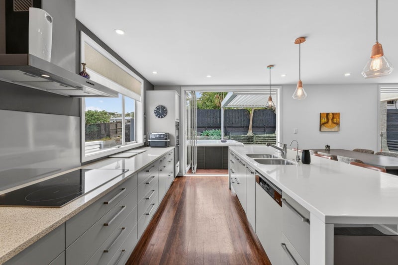 6 Hilltop Street, Remuera, Auckland - Carousel 2