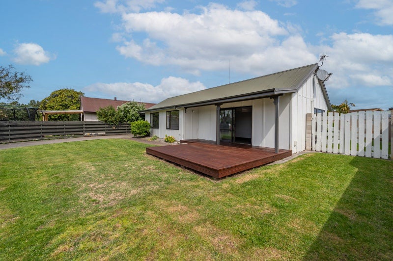 51 Spriggs Crescent, Greenmeadows, Napier - Carousel 2