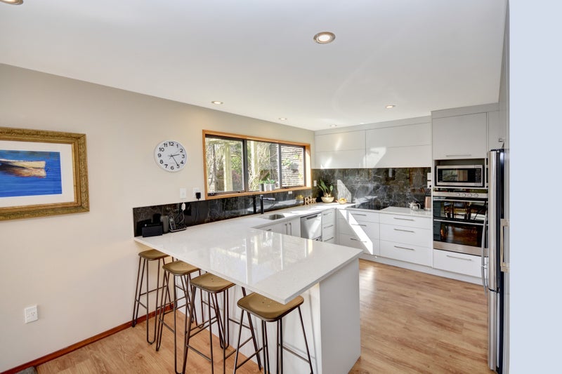 18 Ribbonwood Close, Normanby, Dunedin - Carousel 2