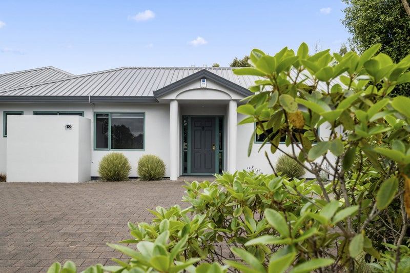 18 Robinson Terrace, Rangatira Park, Taupo - Carousel 2