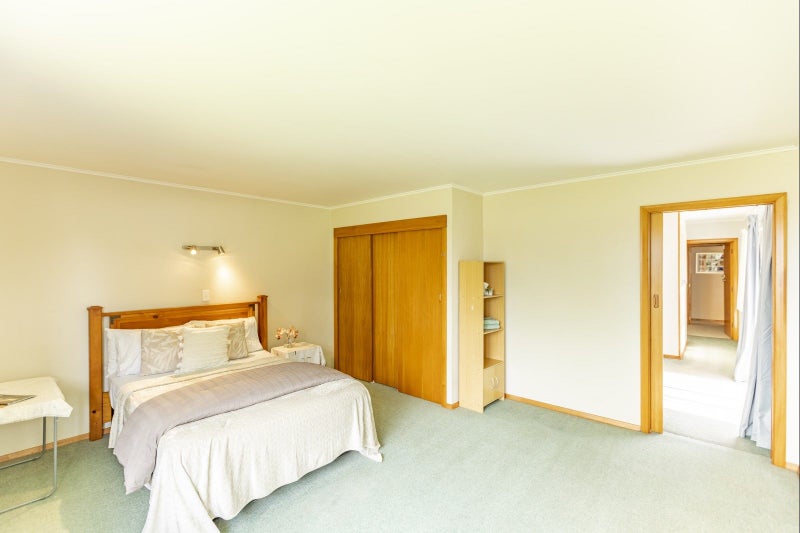 15 Exeter Crescent, Pirimai, Napier - Carousel 24