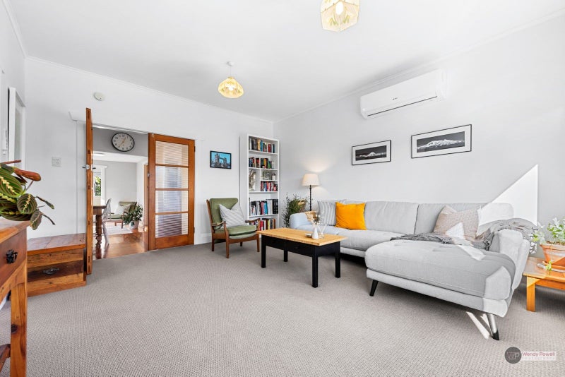 16 Jessie Street, Petone, Lower Hutt - Carousel 2