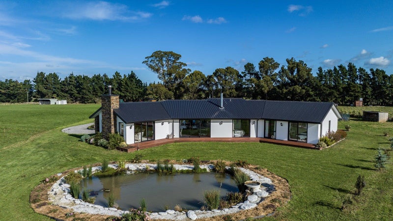 49 Webbs Road, Amberley, Amberley - Carousel 1