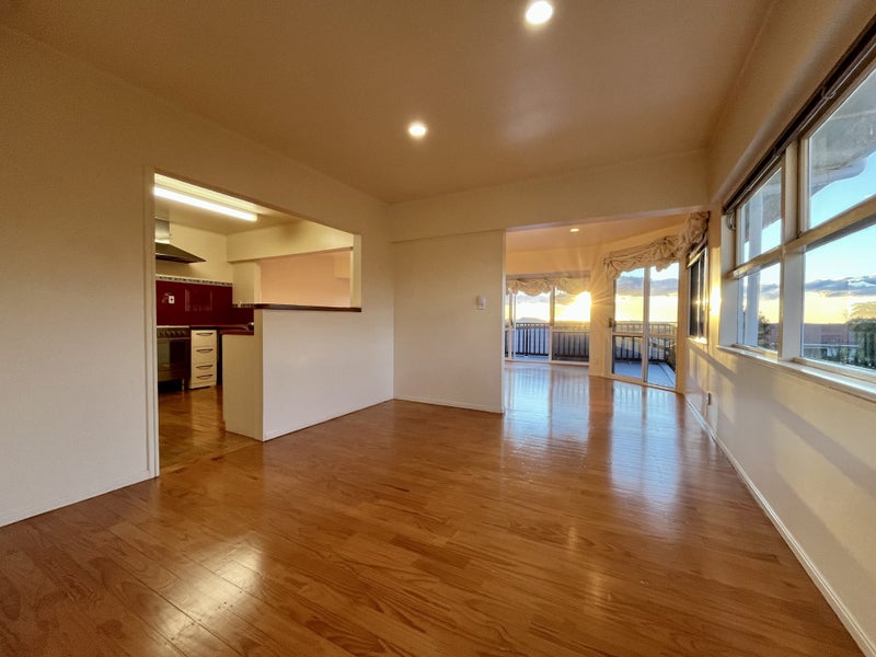 117 Bradbury Road, Botany Downs, Auckland - Carousel 2