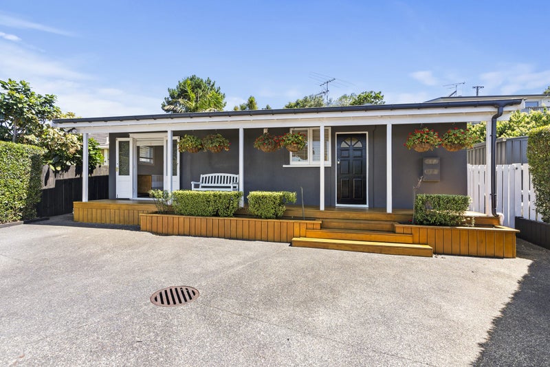 2 Melville Place, Onehunga, Auckland - Carousel 2