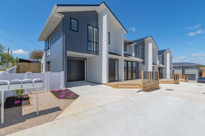 30A Russell Road, Manurewa, Auckland - Carousel 2