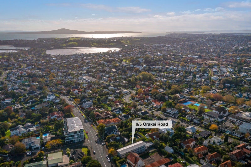 9/5 Orakei Road, Remuera, Auckland - Carousel 1