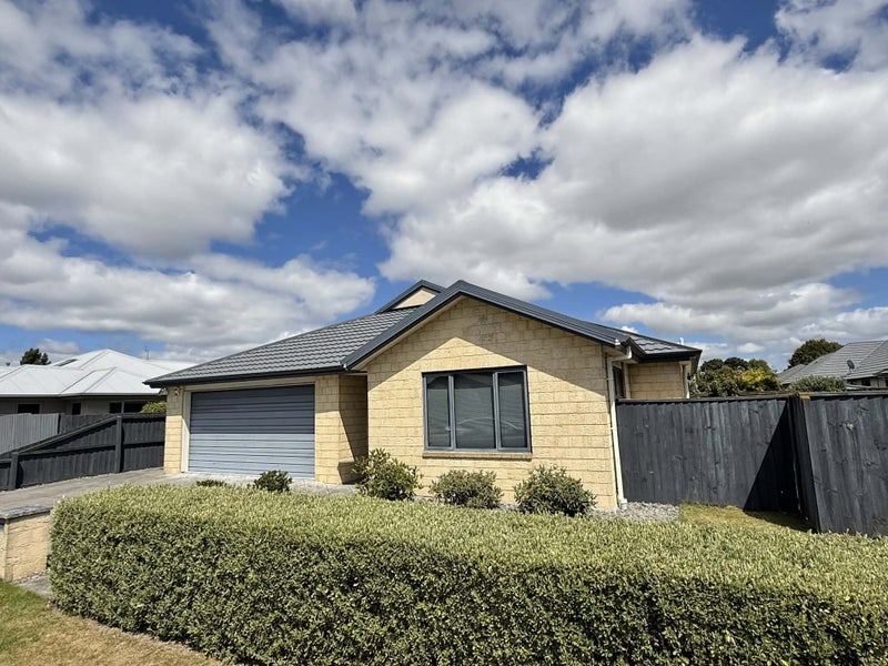 41 Grimseys Road, Redwood, Christchurch - Carousel 2