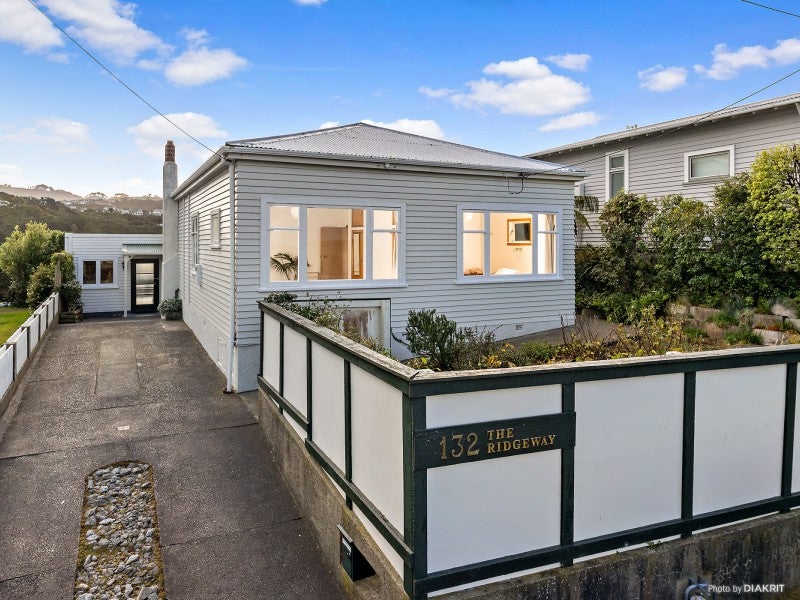 132 The Ridgeway, Mornington, Wellington - Carousel 1