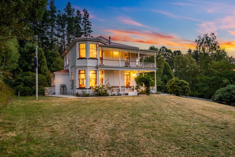 215A Katherine Mansfield Drive, Whitemans Valley, Upper Hutt - Carousel 2
