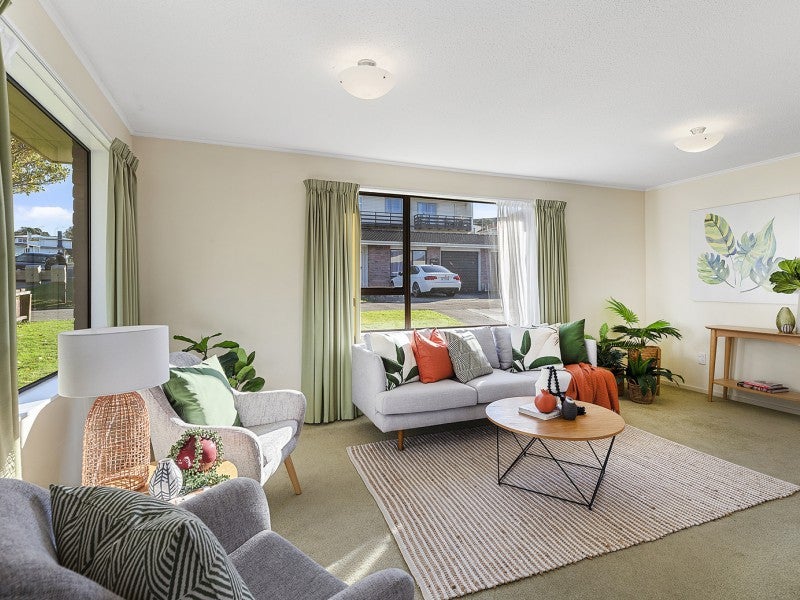 5/4 Stewart Drive, Newlands, Wellington - Carousel 1