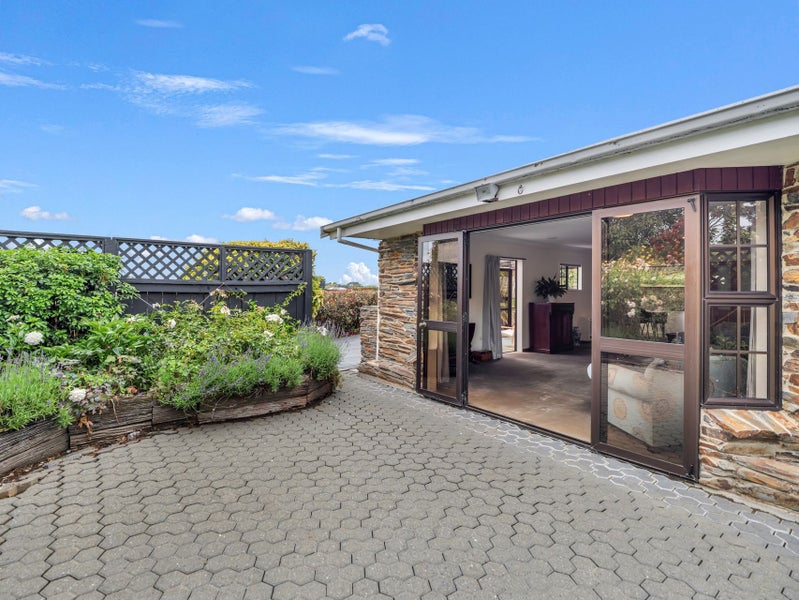 8 Parklane Place, Weston, Oamaru - Carousel 2