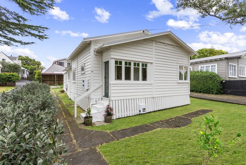 26 Moata Road, One Tree Hill, Auckland - Carousel 1