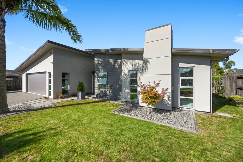 10 Tallentire Crescent, Huntington, Hamilton - Carousel 2