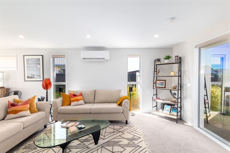 25 Kingsbridge West, Burwood, Christchurch - Carousel 1