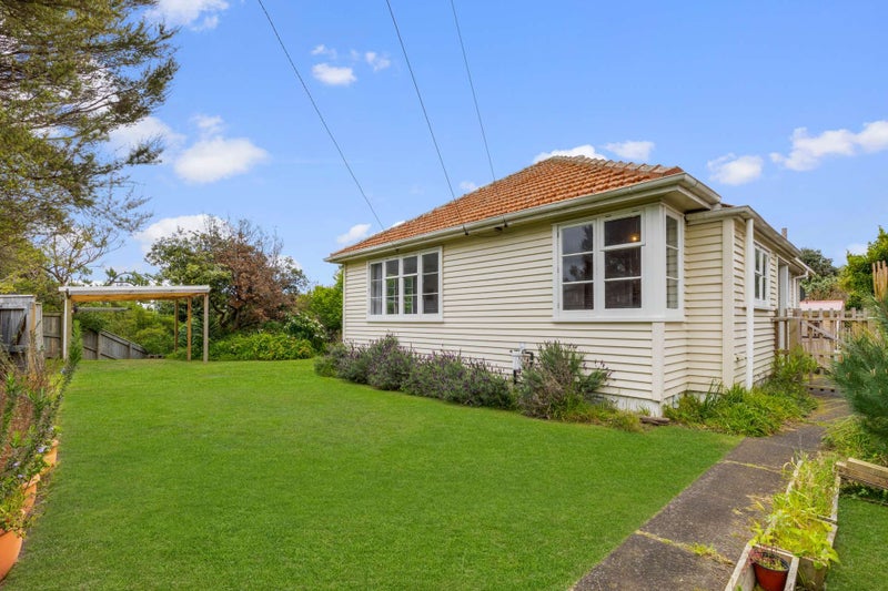 6 Elm Street, Gonville, Whanganui - Carousel 2