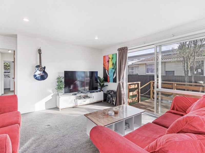 2/22 Mathesons Road, Phillipstown, Christchurch - Carousel 2