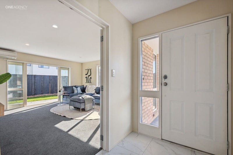 9A Hurricane Way, Wigram, Christchurch - Carousel 2