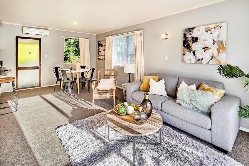 72B Newlands Road, Newlands, Wellington - Carousel 1