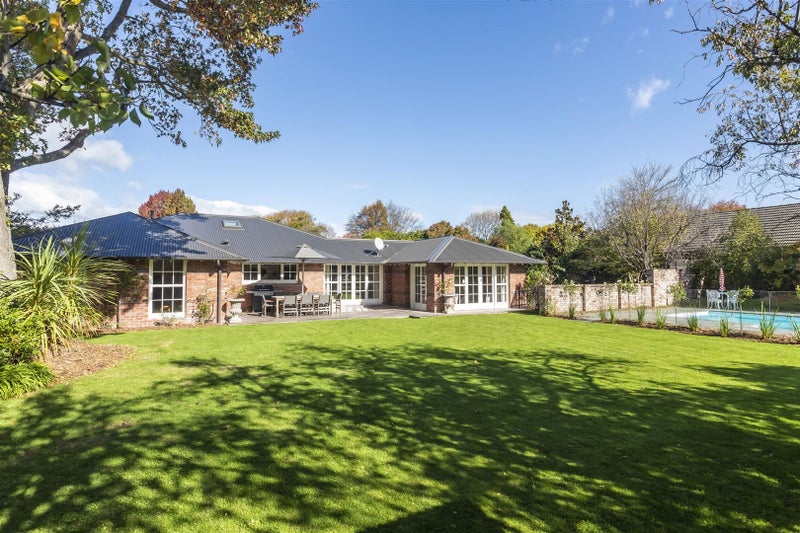 180 Fendalton Road, Fendalton, Christchurch - Carousel 1